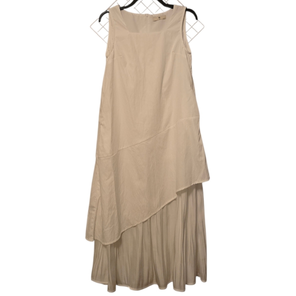 White Layered Dress Size Medium